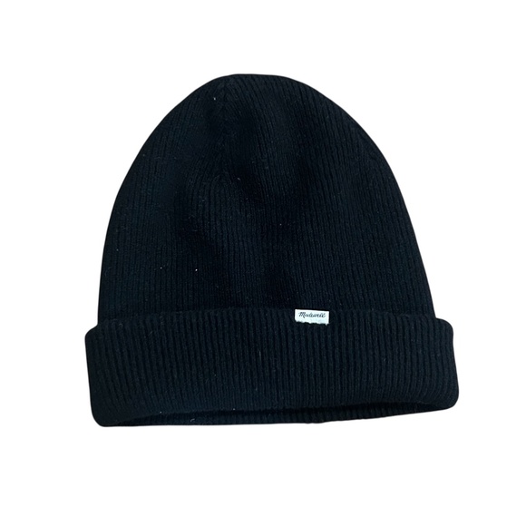 Madewell Women's Spell Out Logo Patch Black Beanie 100% Merino Wool - Picture 1 of 3